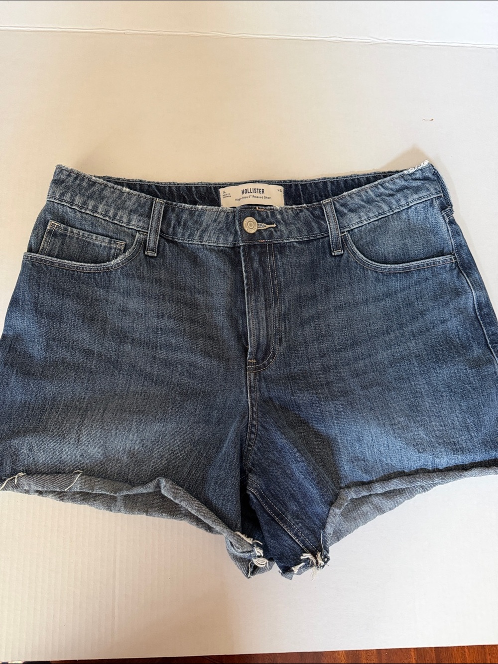 Hollister Women's Denim Jean Shorts - Medium Blue Wash